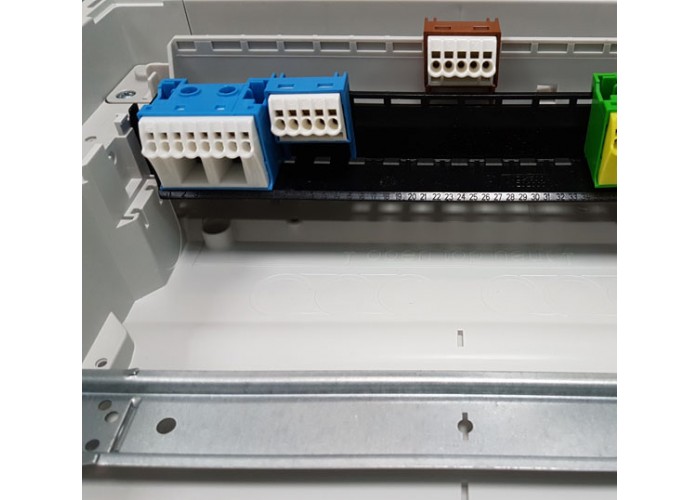 N-клема QiuckConnect Hager VZ455N для щитів Volta (у комплекті 10шт)