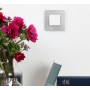 Однопостовая рамка Schneider Electric NU280255 (хром/белый)