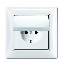 Розетка ABB Basic 55 2CKA002018A1505 20 EUCKD-94-507 із заземленням та з кришкою (білий)