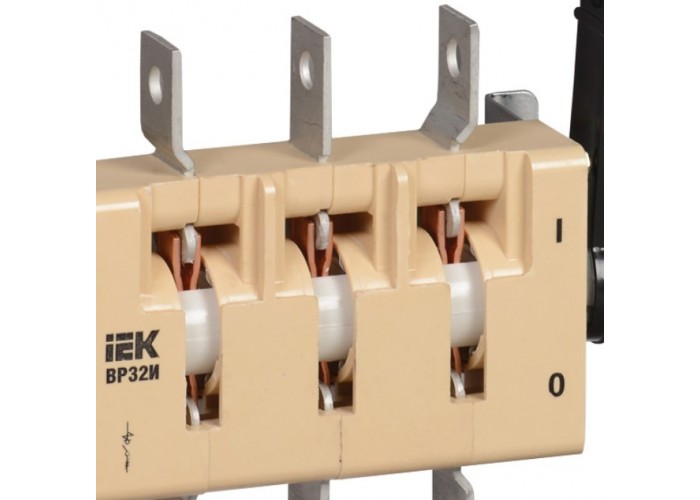 Разъединитель IEK ВР32И-39A30220 SRK01-100-630 630А без ДГК