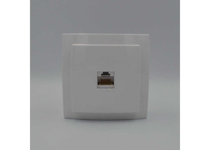 Розетка Nilson Themis біла комп'ютерна  CAT5e RJ45 ( 26111044 )
